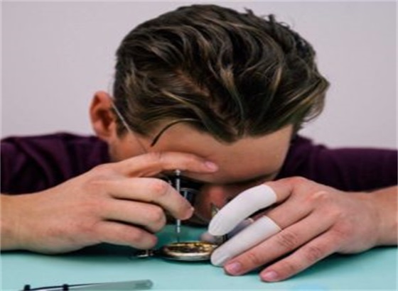 怎么更換愛馬仕手表的電池?