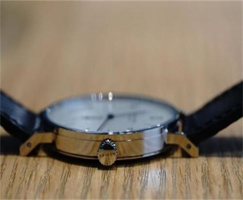 NOMOS手表沒電了怎么換電池，怎么知道手表沒電了
