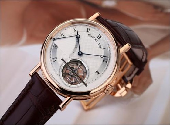 寶gue(Breguet)傳統(tǒng)GMT手動上鏈40毫米評測