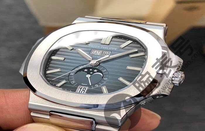 百達翡麗(Patek Philippe)通過Manchette風格實現簡約