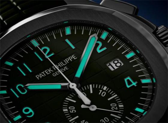 百達翡麗(Patek Philippe)推出軍綠色白金Aquanaut計時碼表