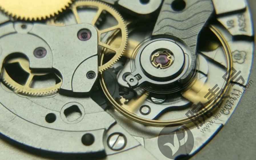 尊皇手表表把桿斷了如何更換