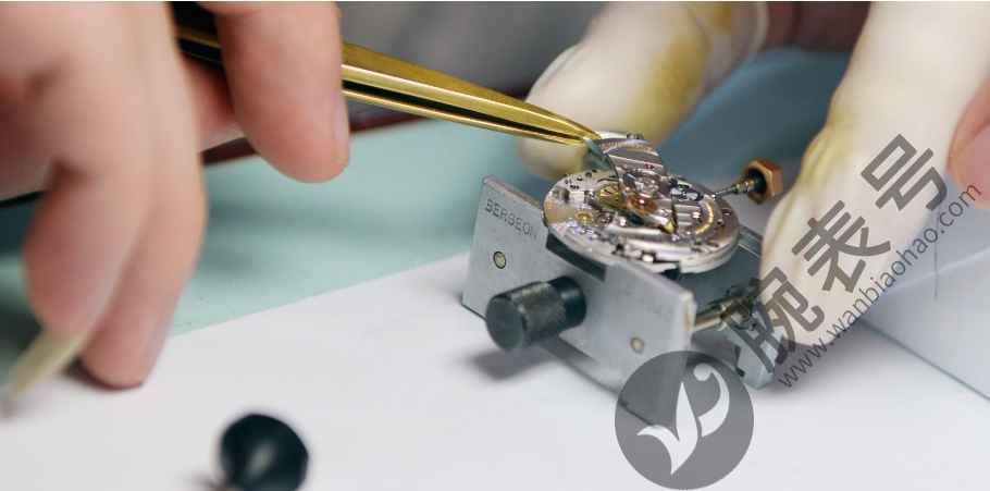 康斯登手表表玻璃碎了換一個(gè)多少錢